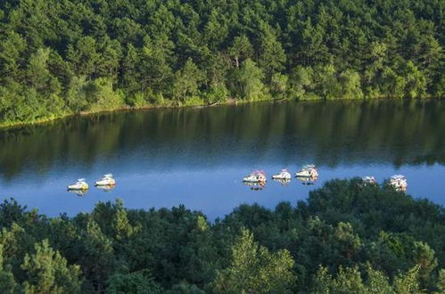 免費(fèi)入園 關(guān)注凈月潭微信,線上預(yù)約,無需排隊(duì)