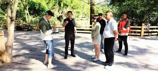 許建國在草地鄉督導調研相關工作